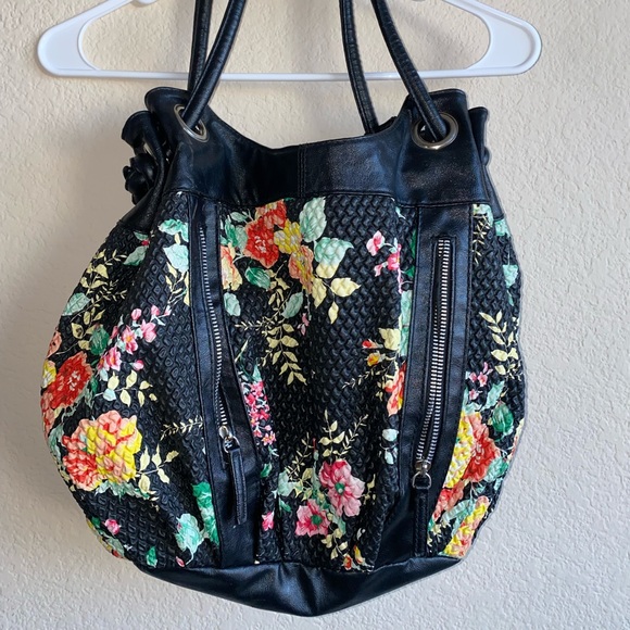 Fun purse! - Picture 3 of 3